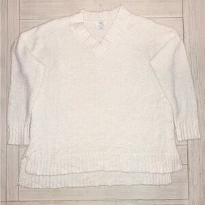 Time and Tru Cream V-Neck Fuzzy Sweater